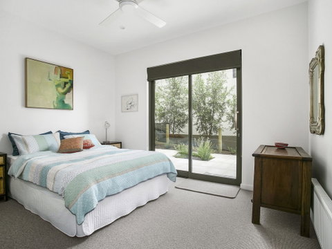 Lansdowne Villa With Swimming Pool - Great Ocean Road Tourism 1