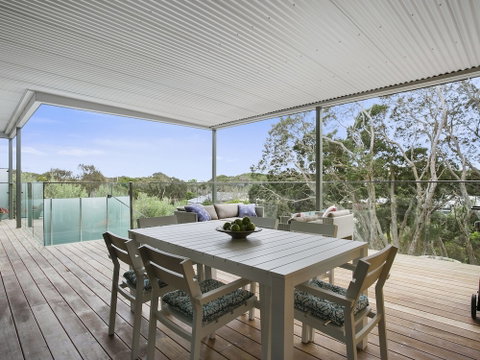 Lansdowne Villa With Swimming Pool - Great Ocean Road Tourism 4