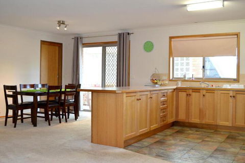 Chillax - Great Ocean Road Tourism 3