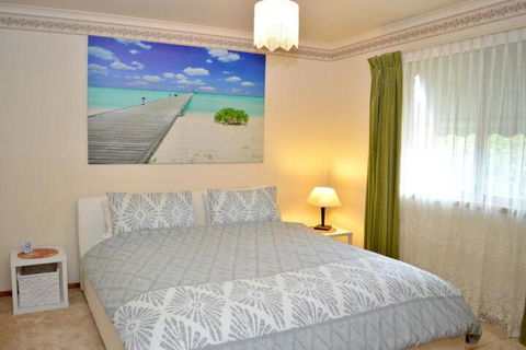 Chillax - Great Ocean Road Tourism 0