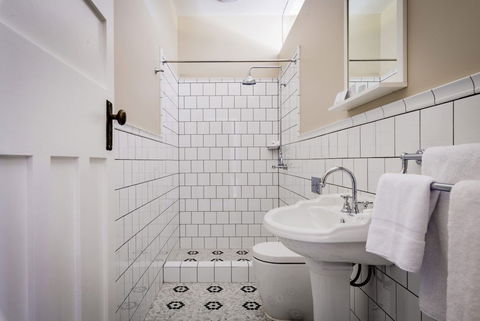 North Sydney Hotel - Great Ocean Road Tourism 1
