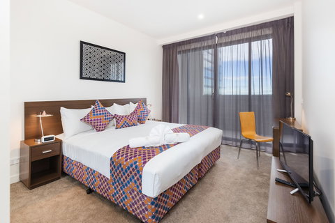 City Edge Dandenong Apartment Hotel - Great Ocean Road Tourism 0