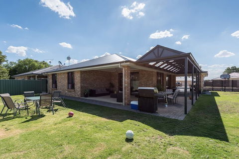 Barossa Family Holiday Home - Great Ocean Road Tourism 2