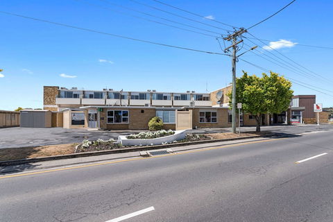 Bayside Hotel - Great Ocean Road Tourism 4