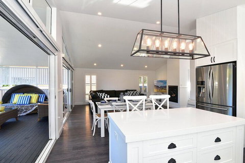 Margarets Hamptons Cottage - Great Ocean Road Tourism 5