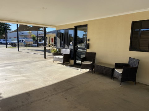 Balranald Club Motel - Great Ocean Road Tourism 0