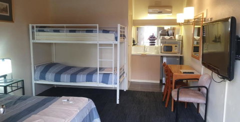 Temora Motel - Great Ocean Road Tourism 3