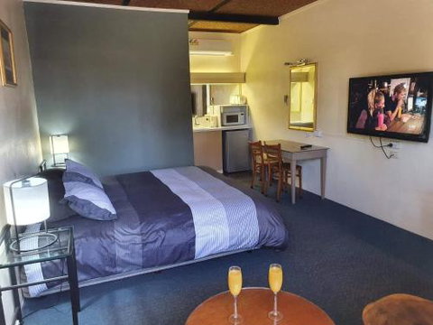 Temora Motel - Great Ocean Road Tourism 1