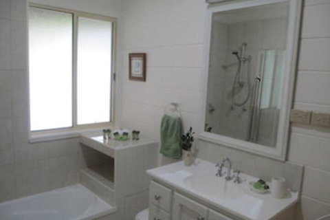 All About Me B & B - Great Ocean Road Tourism 1