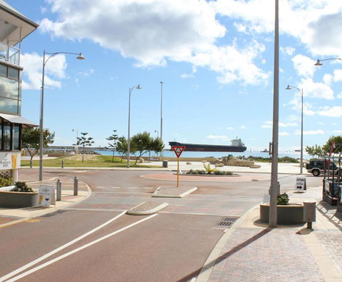 Geraldton Luxury Vacation Home With Free Netflix - Great Ocean Road Tourism 4