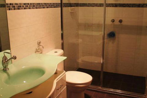 Lake Tyrrell Accommodation - Great Ocean Road Tourism 4
