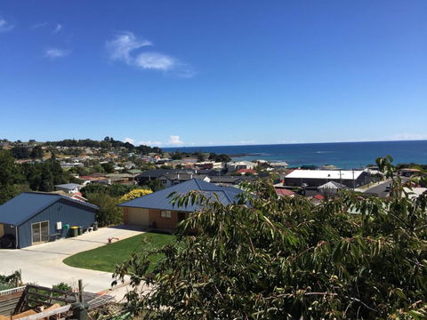 Penguin Seaside Homestay - Great Ocean Road Tourism 6