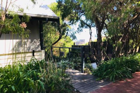 Zephyr Studio - Great Ocean Road Tourism 1