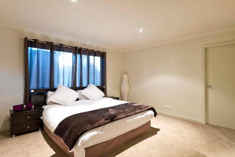 Blue Cliff Retreat - Great Ocean Road Tourism 1