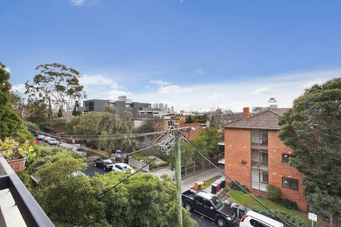 BOUTIQUE STAYS - Ace's Place - Great Ocean Road Tourism 3