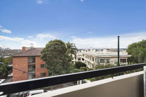 BOUTIQUE STAYS - Ace's Place - Great Ocean Road Tourism 4