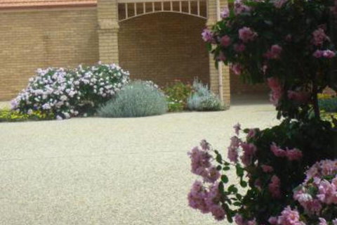 Fairways Bed & Breakfast At Jerilderie - Great Ocean Road Tourism 7