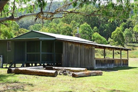 Four Bull Hut - Great Ocean Road Tourism 1