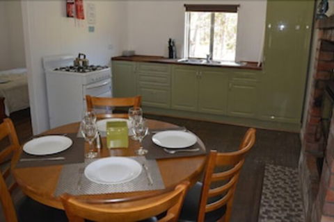 Four Bull Hut - Great Ocean Road Tourism 6