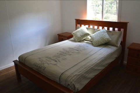 Four Bull Hut - Great Ocean Road Tourism 3