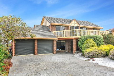 Encounter Bay Family Retreat - Great Ocean Road Tourism 5