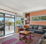 Black Dolphin Beach Penthouse - Great Ocean Road Tourism