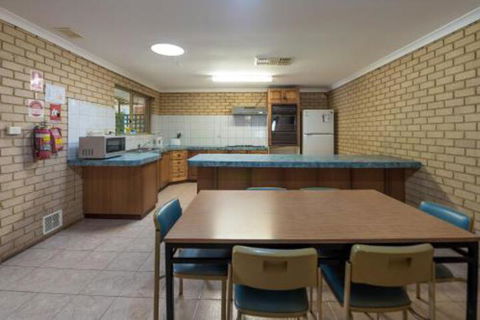 Rhodeside Lodge - Great Ocean Road Tourism 3