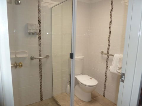 Pioneer Lodge Motel - Great Ocean Road Tourism 5