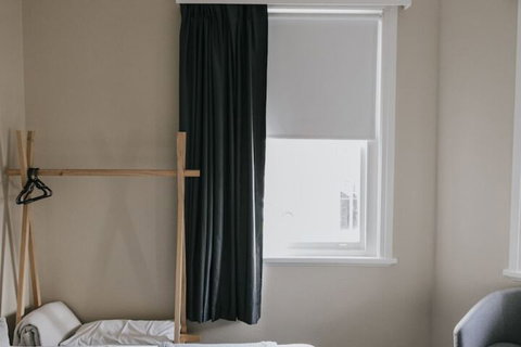 General Roberts Hotel - Great Ocean Road Tourism 6