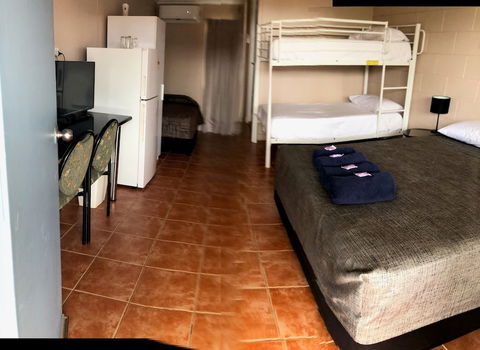 Childers Budget Accommodation - Great Ocean Road Tourism 4