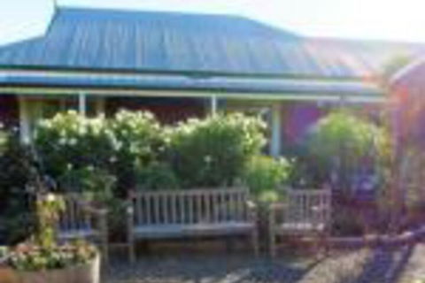 Bed & Breakfast At Tiffanys - Great Ocean Road Tourism 0