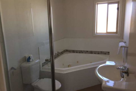 Inverloch Cabins - Great Ocean Road Tourism 6