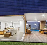 Luxe House Tweed Coast Holidays  - Great Ocean Road Tourism