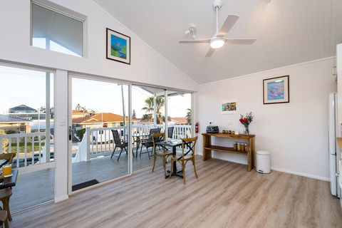 North Beach Bed And Breakfast - Great Ocean Road Tourism 3