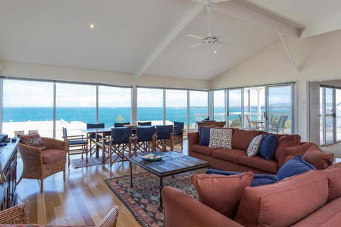 Seagull House Ocean Viewed House - Great Ocean Road Tourism 0