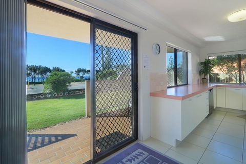 Acacia Kingscliff Town Holiday Apartment - Great Ocean Road Tourism 6