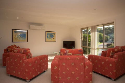 'Carnook House' Tura Beach - Great Ocean Road Tourism 4