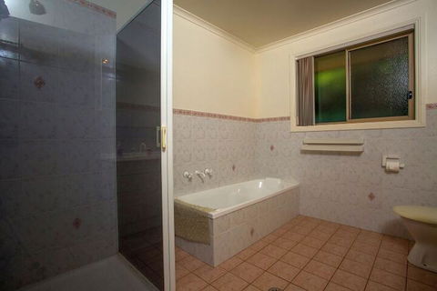 'Carnook House' Tura Beach - Great Ocean Road Tourism 3