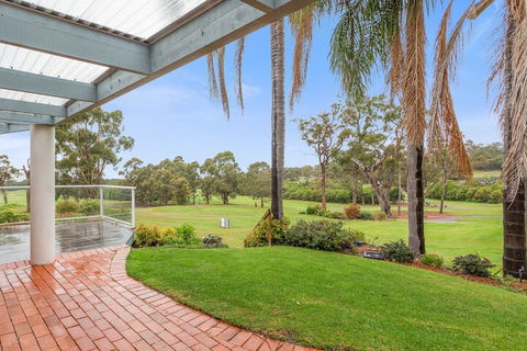 Greens On Pacific Way - Great Ocean Road Tourism 3