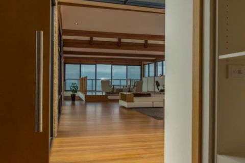 Dolphin Cove - Great Ocean Road Tourism 2