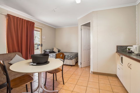 Karratha Caravan Park - Great Ocean Road Tourism 0