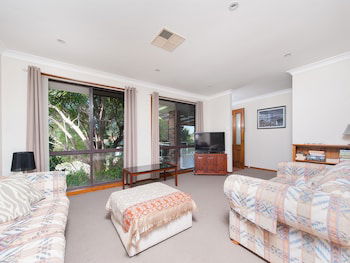 Wildflowers At Fingal Bay - Great Ocean Road Tourism 1