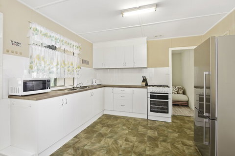 Diamond Waters Caravan Park - Great Ocean Road Tourism 6