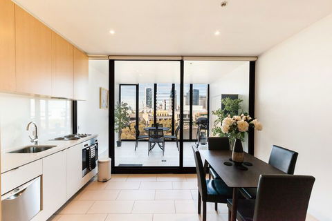 MILES, 1BDR Melbourne Apartment - Great Ocean Road Tourism 2