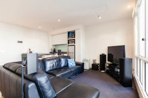 CLAUDE, 2BDR Melbourne Apartment - Great Ocean Road Tourism 0