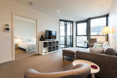MILA, 1BDR Cremorne Apartment - Great Ocean Road Tourism 5