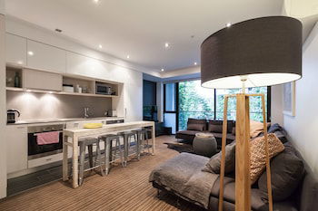 ZACH, 1BDR St.Kilda Apartment - Great Ocean Road Tourism 1