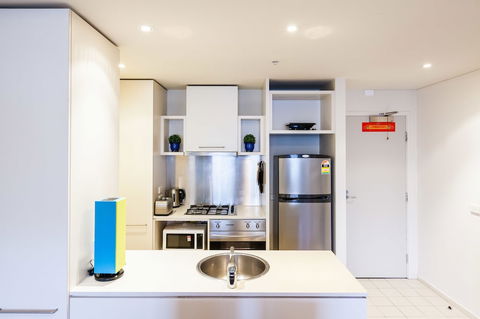 WESLEY, 2BDR Carlton Apartment - Great Ocean Road Tourism 3