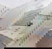 Sunrise on Seaview - Great Ocean Road Tourism