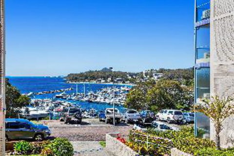 2 BEDROOM APARTMENT LAMAN LODGE UNIT 2 - Great Ocean Road Tourism 1